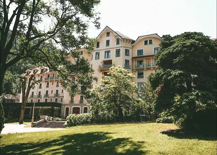 Le Splendid Lägenhetshotell Allevard
