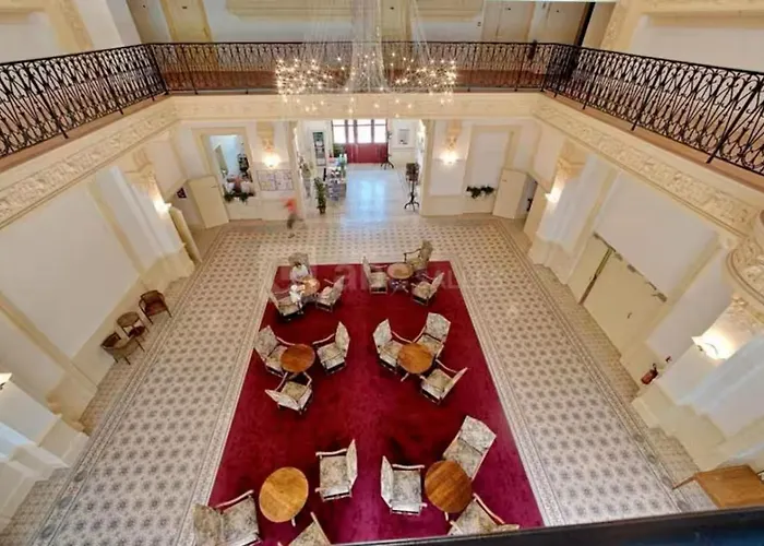 Le Splendid Lägenhetshotell Allevard